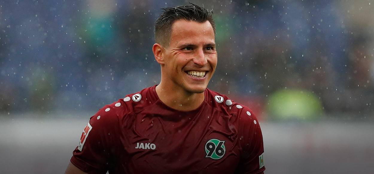 包含斯图加特关键绝杀汉诺威,保级奠定基础的词条 包含斯图加特关键绝杀汉诺威,保级奠定基础的词条