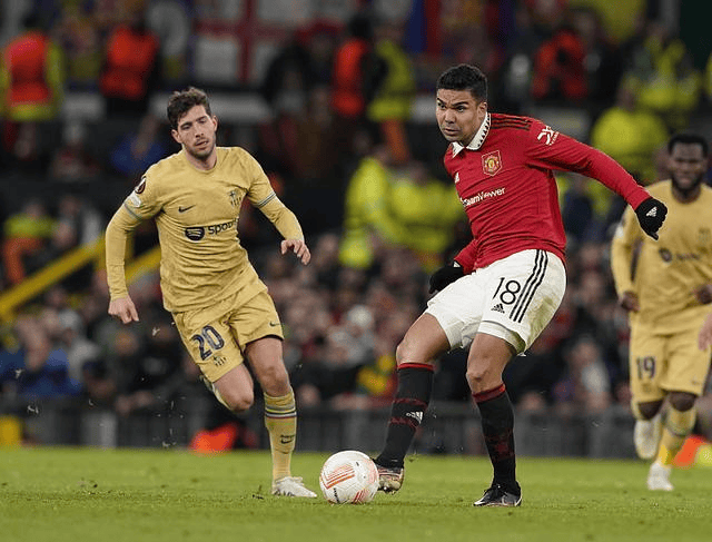 曼联击败纽卡斯尔，继续英超联赛领先优势