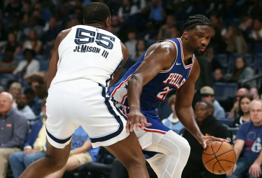 76人击败雄鹿,恩比德狂砍40分 76人击败雄鹿,恩比德狂砍40分