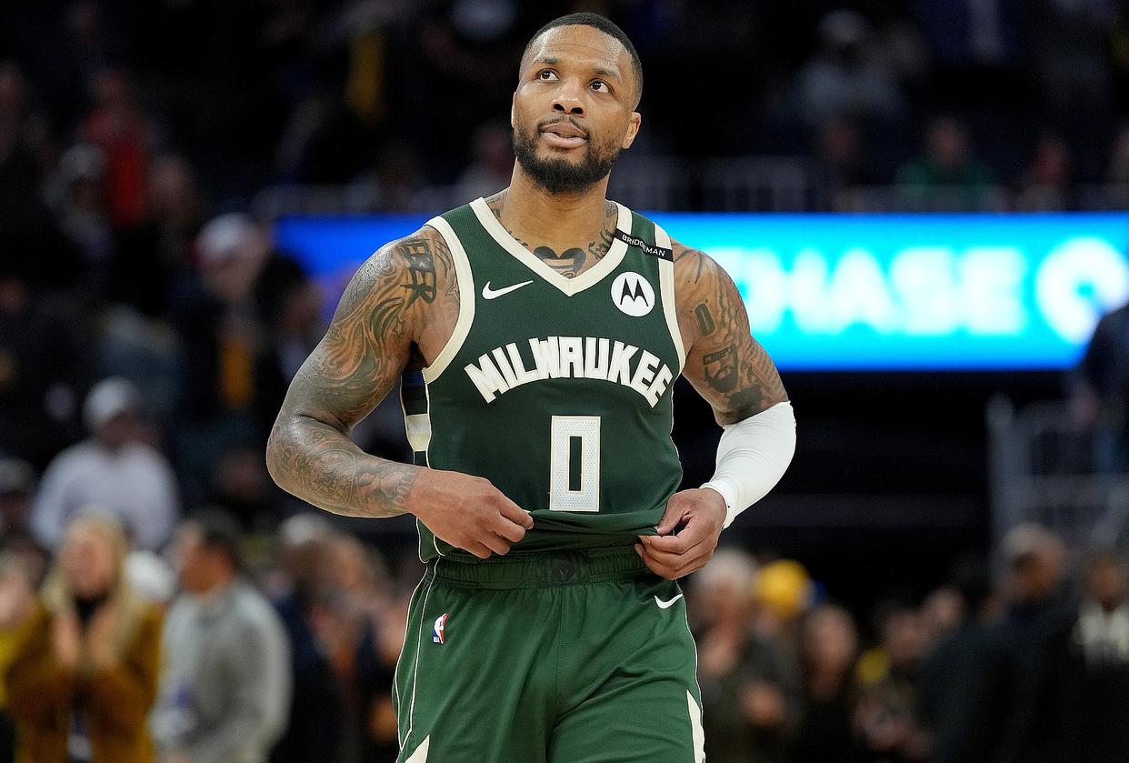 四川队完胜步行者,利拉德高光表现的简单介绍 四川队完胜步行者,利拉德高光表现的简单介绍